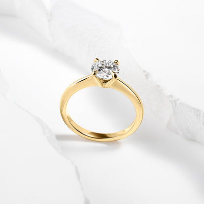 round brilliant diamond ring yellow gold 